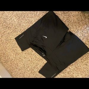 black nike leggings